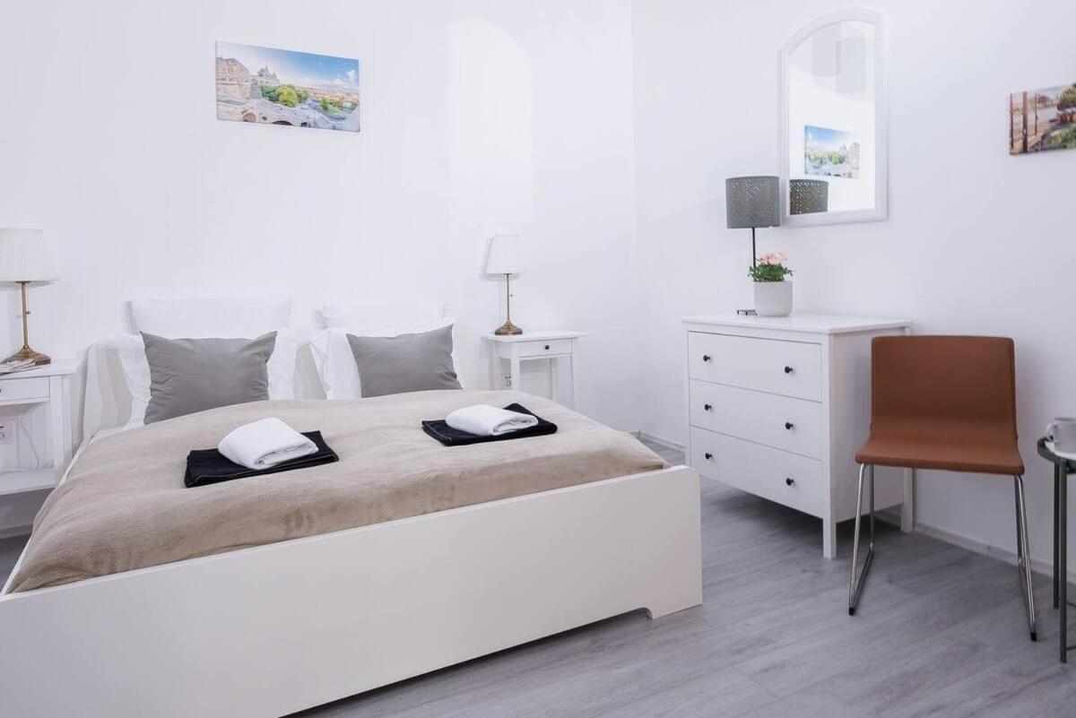 Central Brand New And Modern Apartment Budapest Eksteriør billede