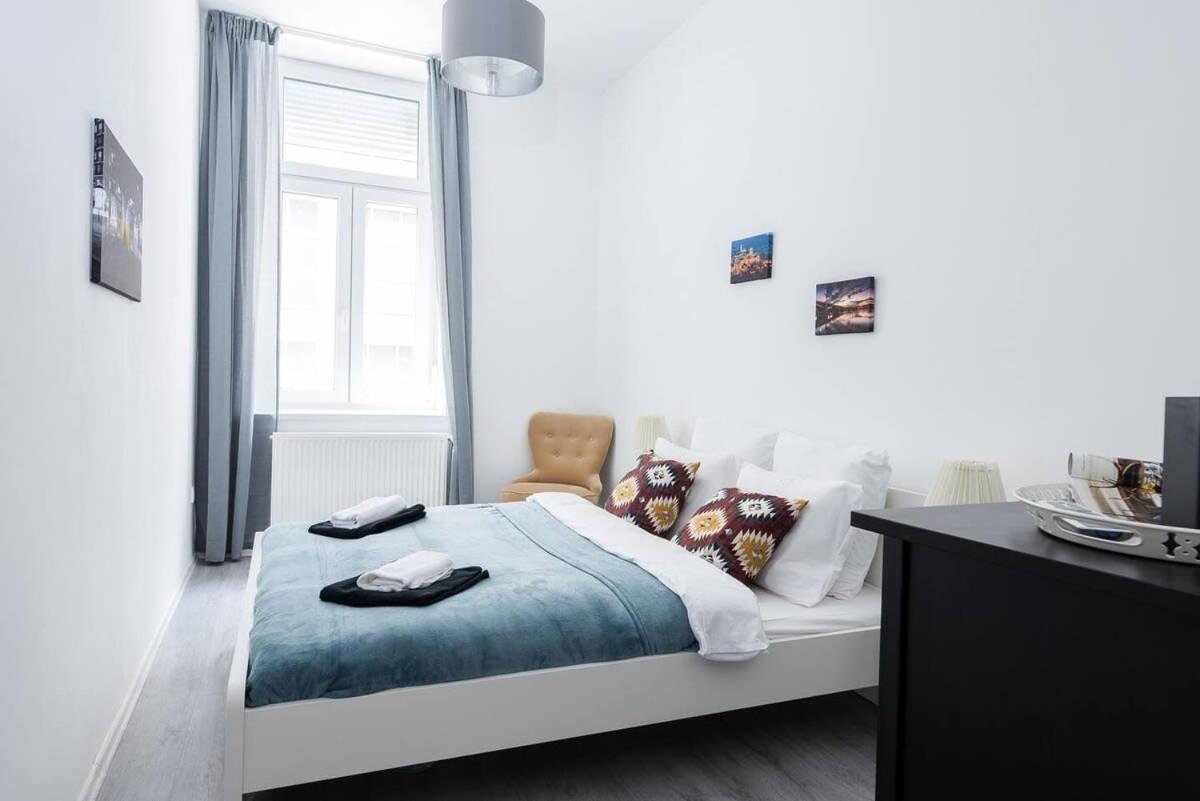 Central Brand New And Modern Apartment Budapest Eksteriør billede